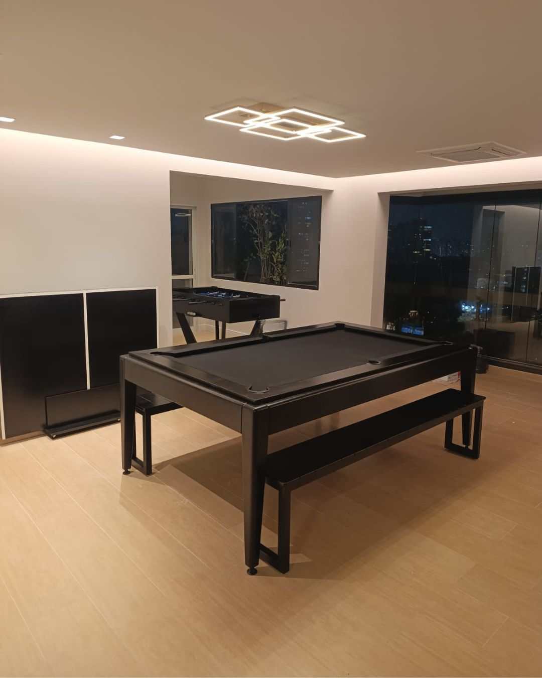 Mesa Sagrantno Laqueada